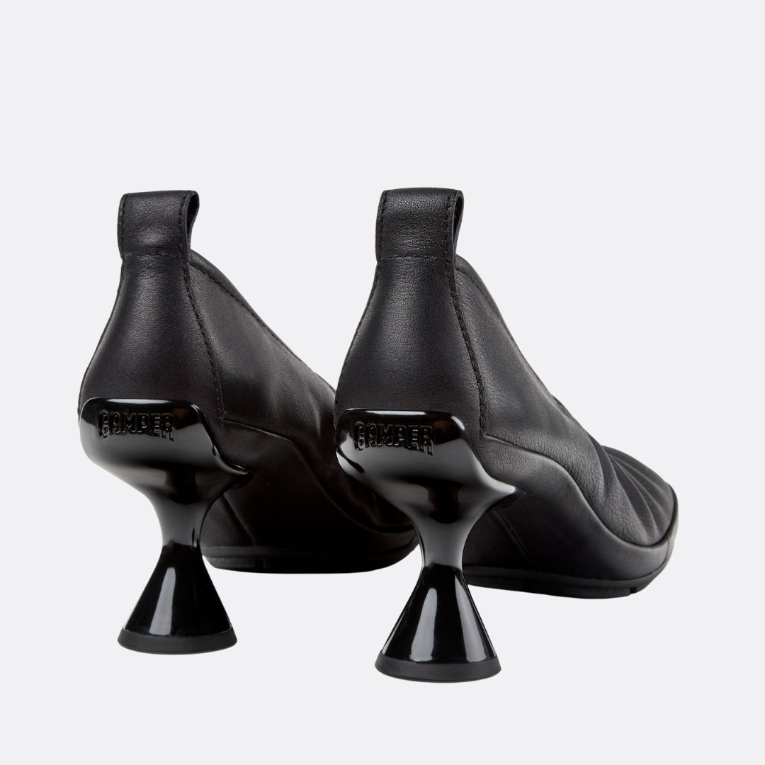 <PRODUCTTITLE> in Black by Camper.