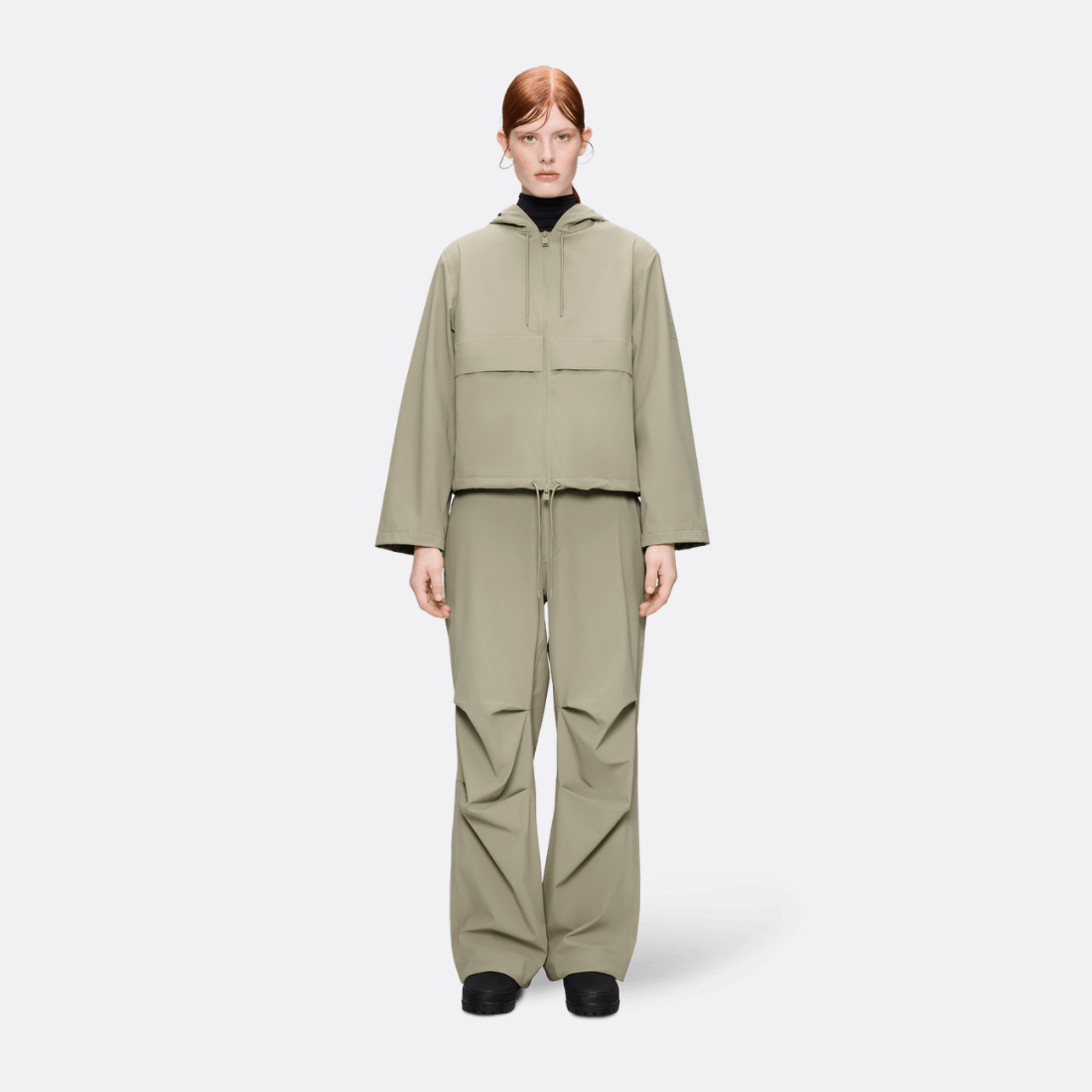 <producttitle> en beige par Rains.