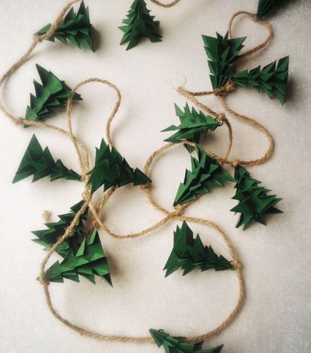DIYcorate Your Way to Christmas-The Feeting Room