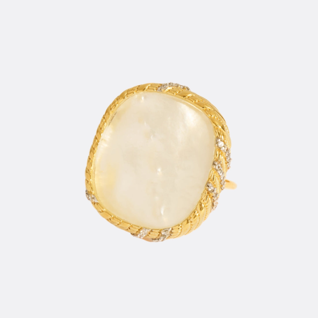 Dona Mother-of-Pearl Ring