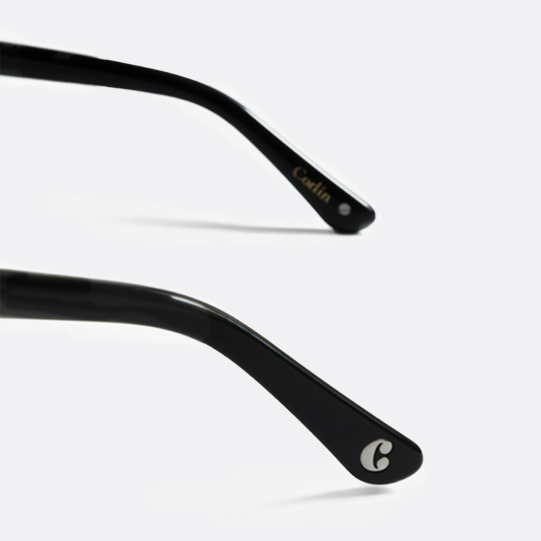 <producttitle> in Blau von Corlin Eyewear.