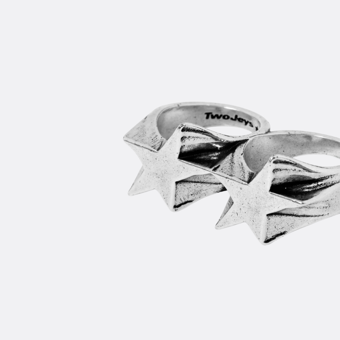<PRODUCTTITLE> in Silver by TwoJeys.