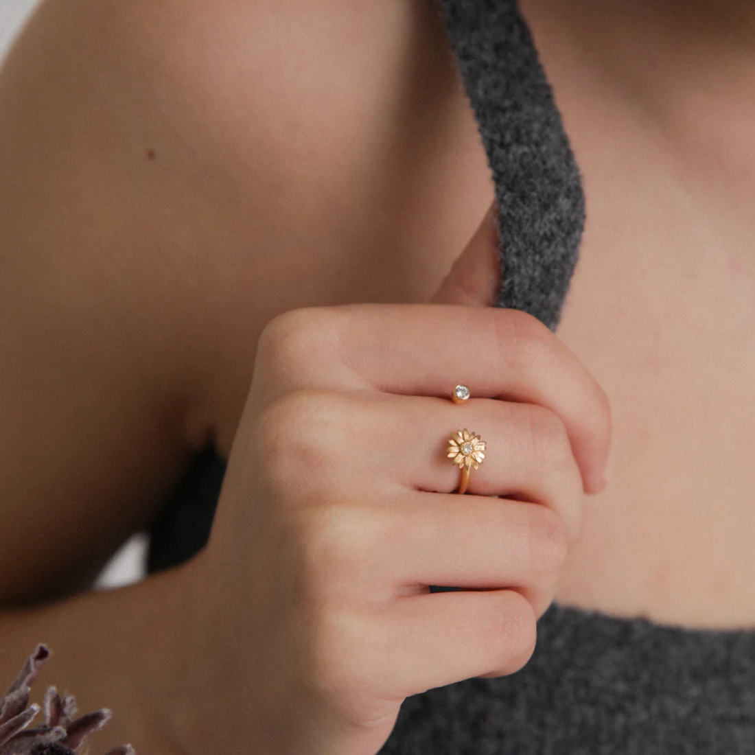 <producttitle> in Neutrals von Sopro Jewellery.
