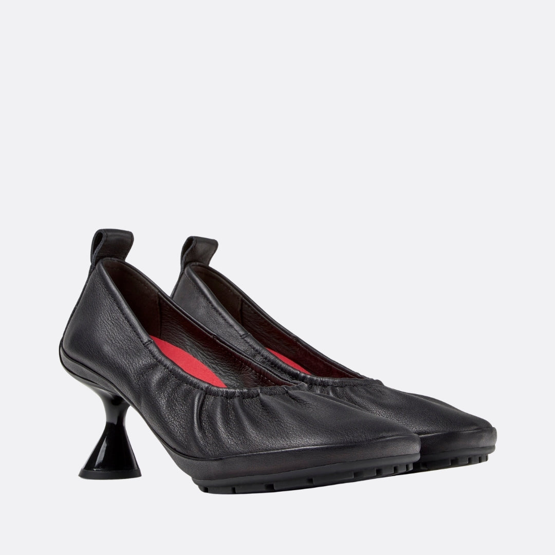 <PRODUCTTITLE> in Black by Camper.