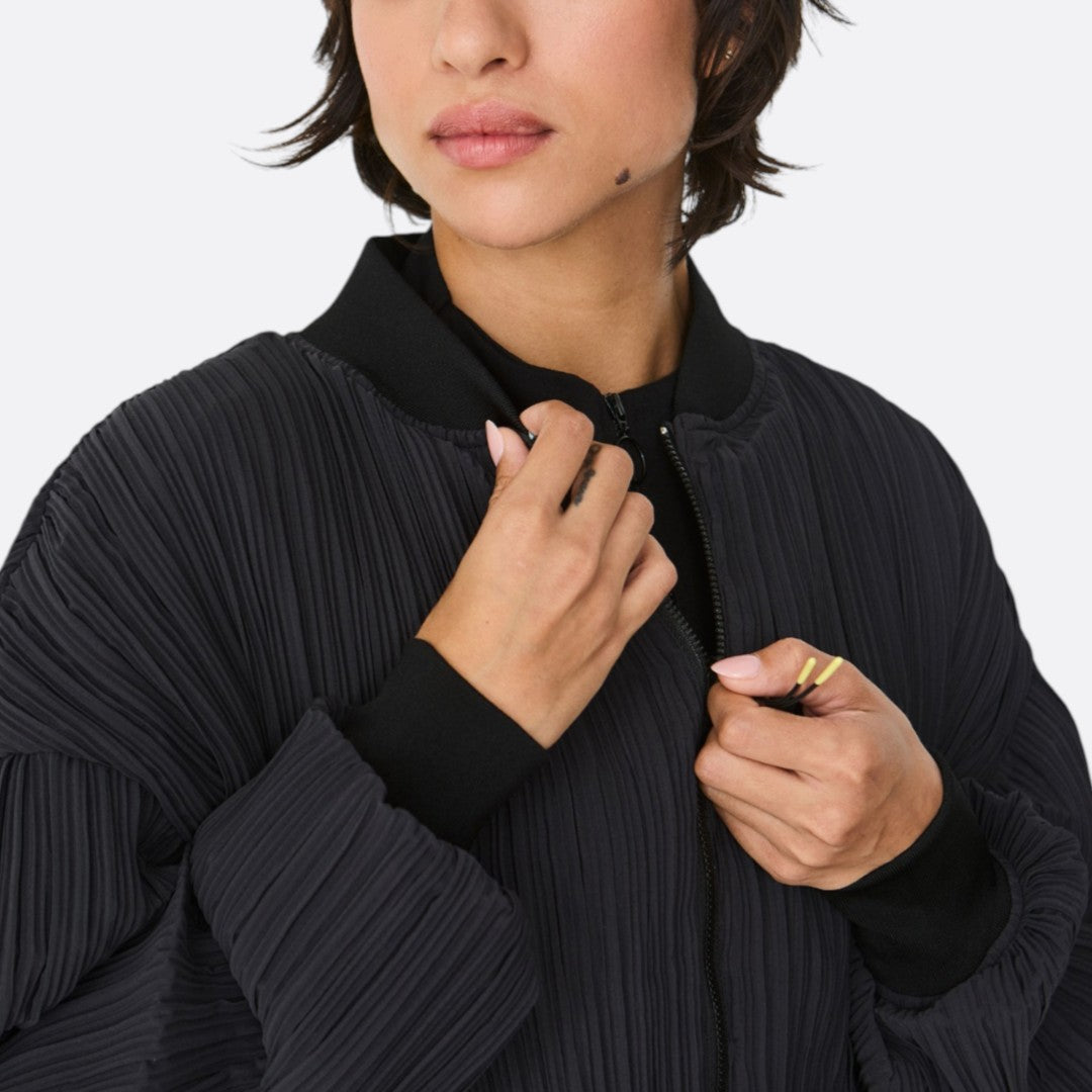 <PRODUCTTITLE> in Black by SKFK.