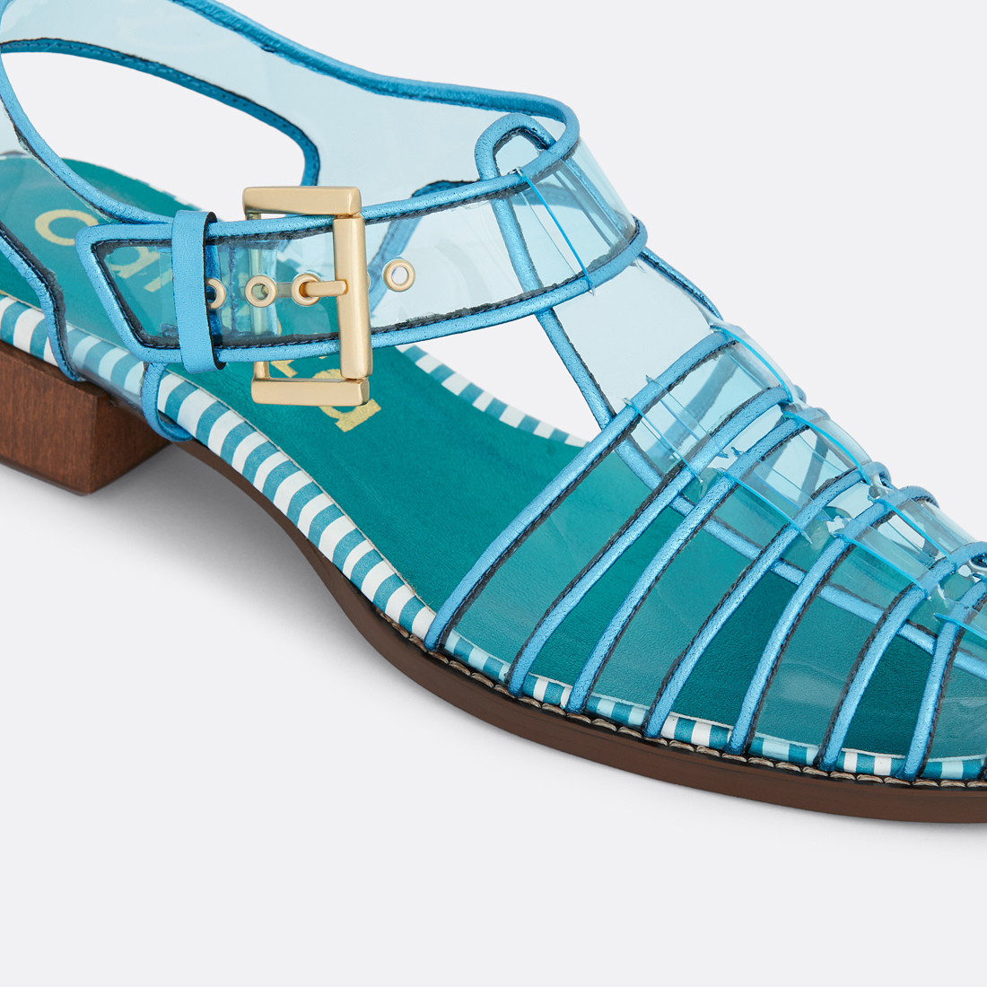 <producttitle> in Blau von Maria Carlota.