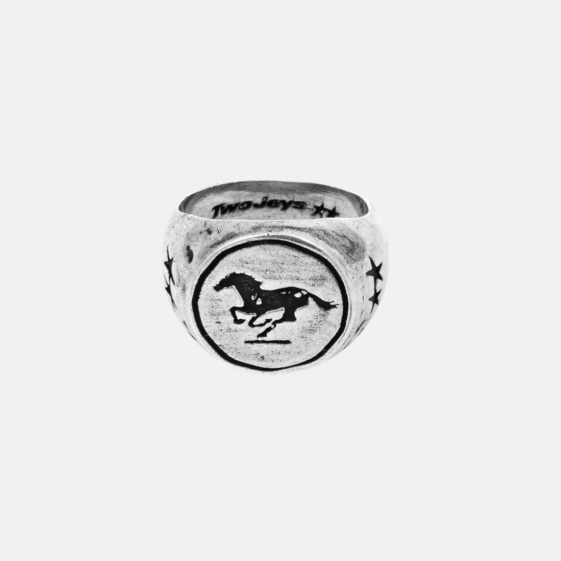 <PRODUCTTITLE> in Silver by TwoJeys.