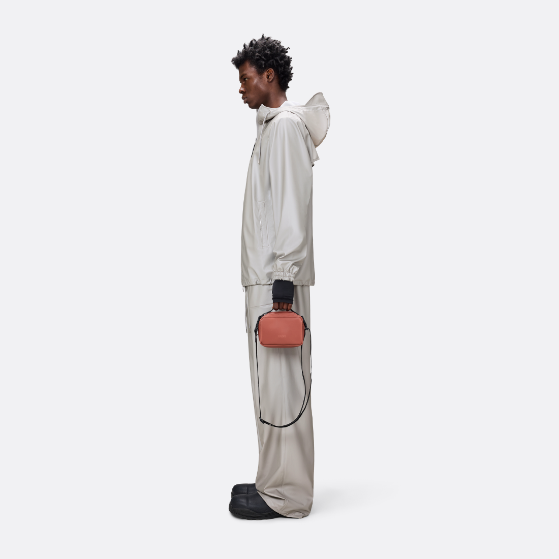 <producttitle> en Rojo por Rains.