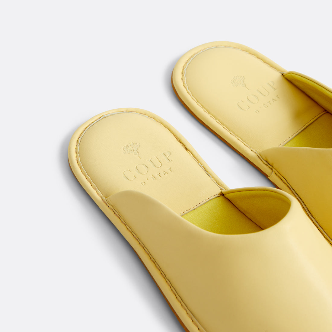 <producttitle> em amarelo por Coup D Etat.